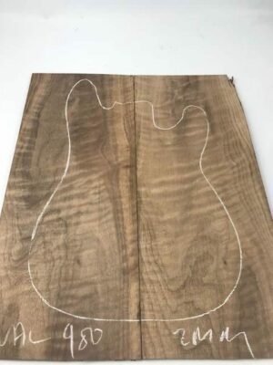 Walnut Rippled WAL 900 - 2 mm - Exotic Hardwoods UK LTD