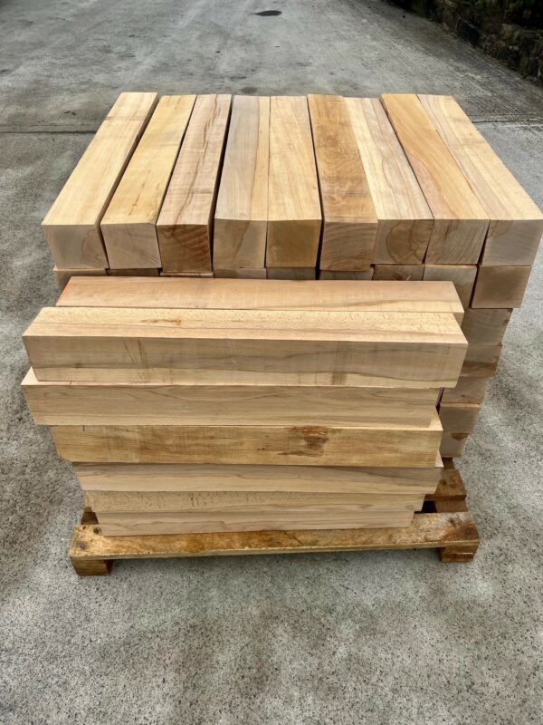 Beech - 100mm x 100mm x 760 mm